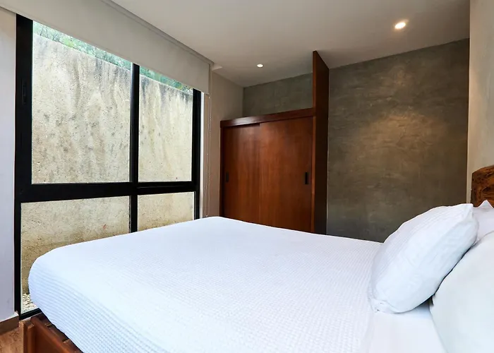 Casa Baay - Private 17 Bedroom House, 34 Pax, Rooftop And Pool + Concierge Holiday home *