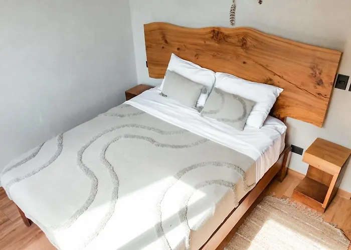 Casa Baay - Private 17 Bedroom House, 34 Pax, Rooftop And Pool + Concierge
