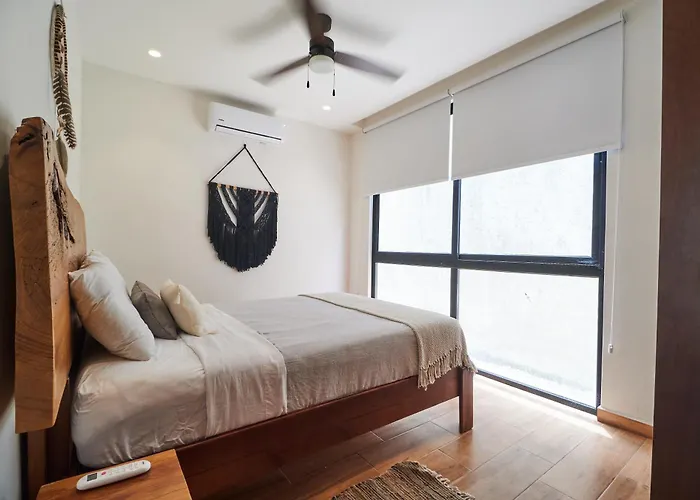 Casa Baay - Private 17 Bedroom House, 34 Pax, Rooftop And Pool + Concierge Holiday home