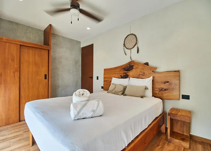 Casa Baay - Private 17 Bedroom House, 34 Pax, Rooftop And Pool + Concierge *