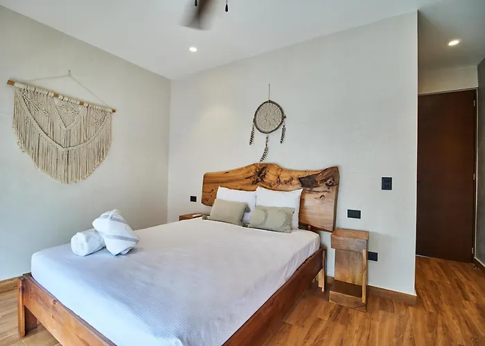 Casa Baay - Private 17 Bedroom House, 34 Pax, Rooftop And Pool + Concierge *