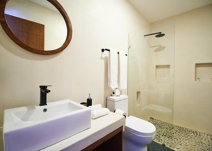 Casa Baay - Private 17 Bedroom House, 34 Pax, Rooftop And Pool + Concierge