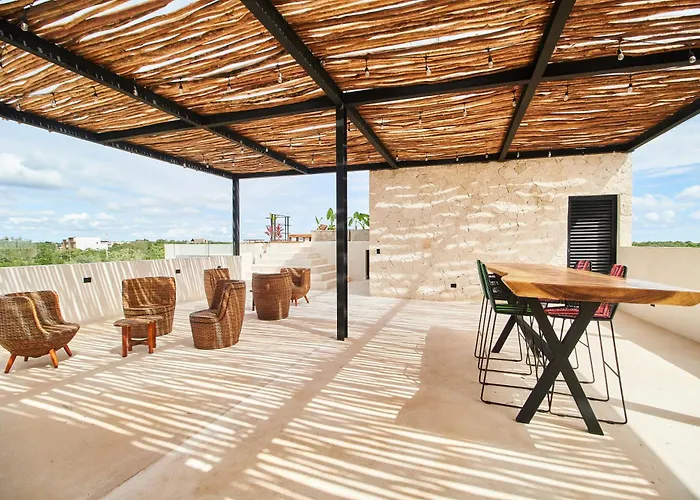Casa Baay - Private 17 Bedroom House, 34 Pax, Rooftop And Pool + Concierge *